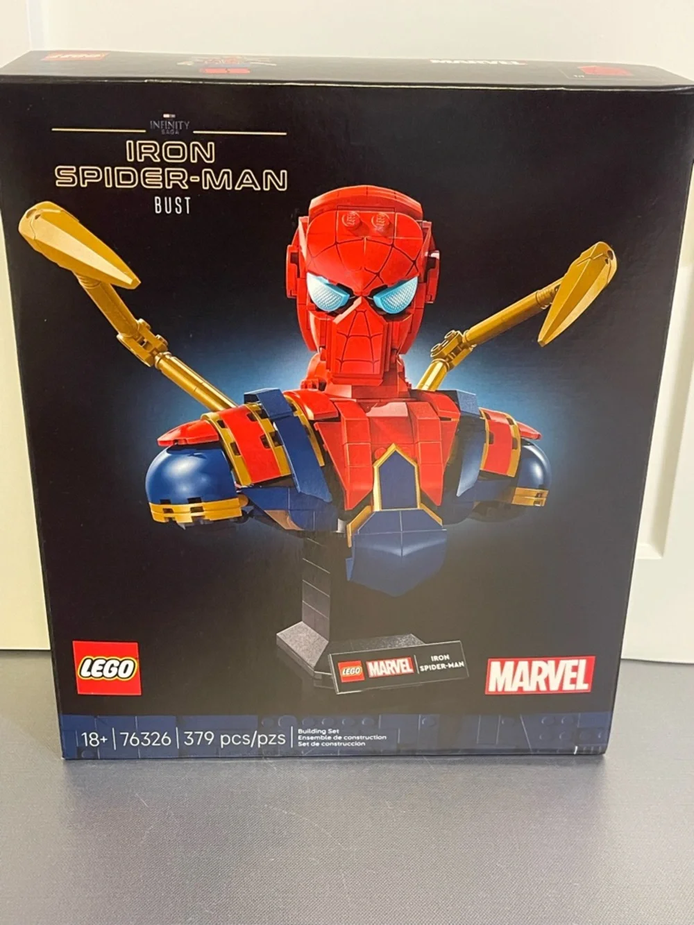 LEGO Marvel Iron Spider-Man Bust in Red /Gold Collectible 76326 379Pcs 18+ NIP